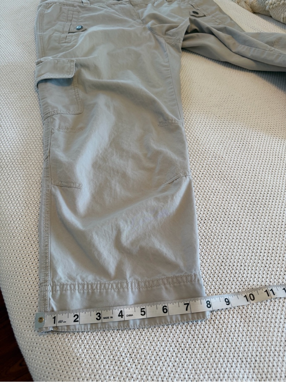 Ann Taylor Signature Fit Cargo Capri Pants Stone Taupe Size 6 - Picture 9 of 13